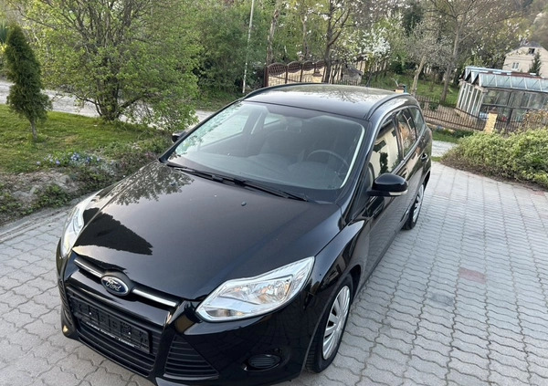 Ford Focus cena 23900 przebieg: 158000, rok produkcji 2012 z Piła małe 497